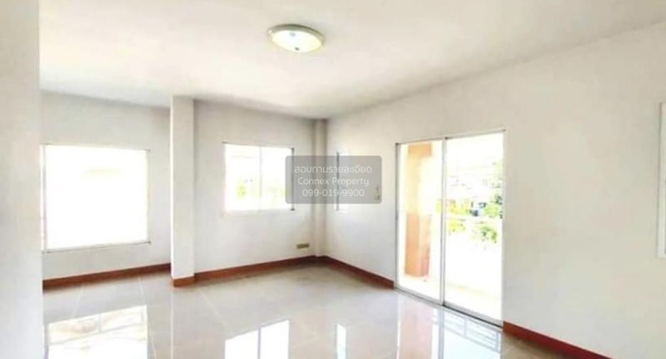 For sale 3 bedrooms townhouse in Thanyaburi, Pathum Thani