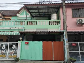 À vendre 2 chambres maison de ville à Khlong Luang, Pathum Thani