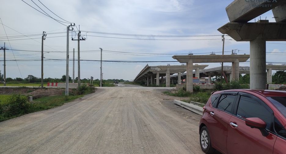 Terreno en venta de 1 habitaciones en Sai Noi, Nonthaburi