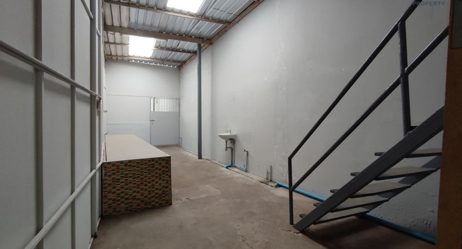 For sale 1 bed retail Space in Mueang Nonthaburi, Nonthaburi