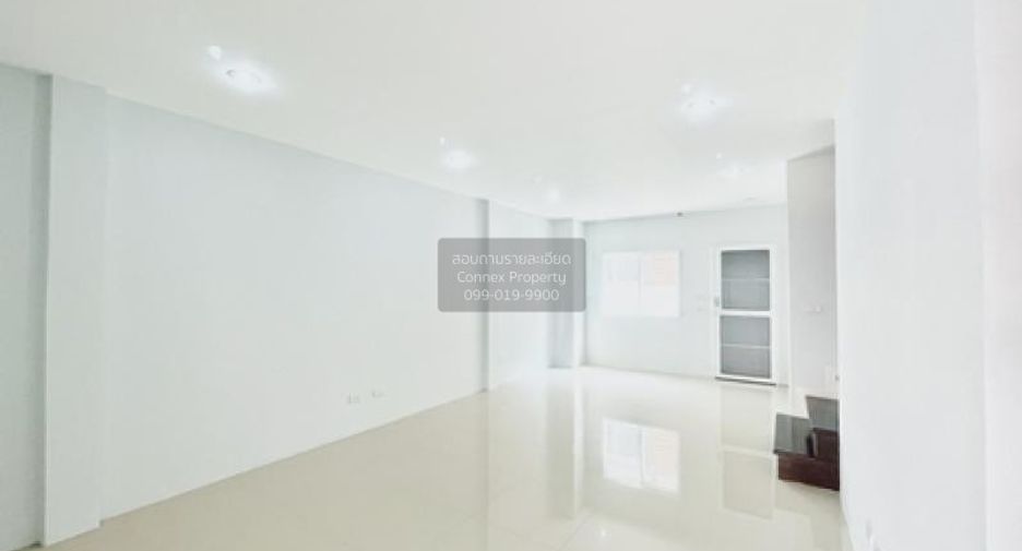 For sale 3 bedrooms townhouse in Pak Kret, Nonthaburi