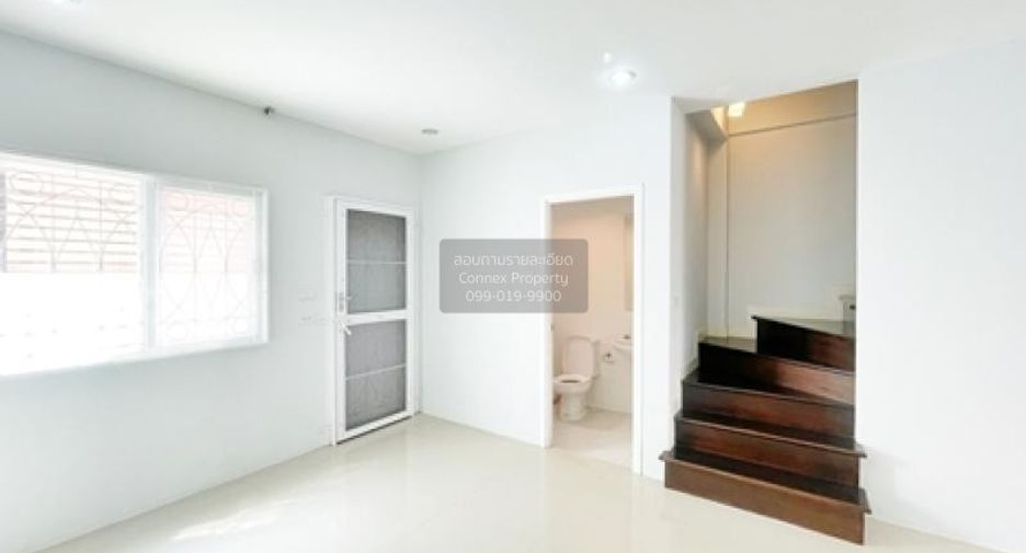 For sale 3 bedrooms townhouse in Pak Kret, Nonthaburi