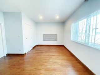 For sale 3 bedrooms townhouse in Pak Kret, Nonthaburi