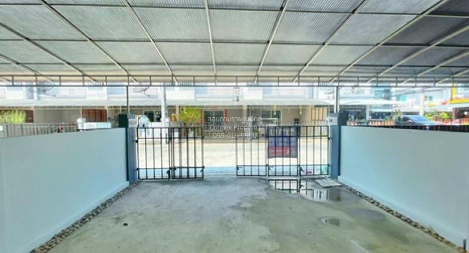 For sale 3 bedrooms townhouse in Pak Kret, Nonthaburi
