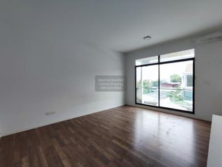 For sale 3 bedrooms townhouse in Thung Khru, Bangkok