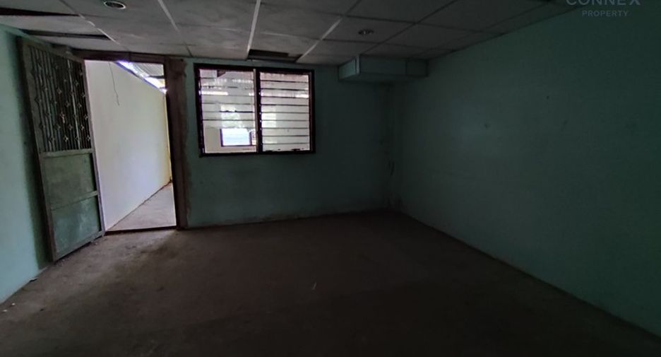 Gewerbefläche zum Kauf mit 4 Zimmer in Bang Bon, Bangkok