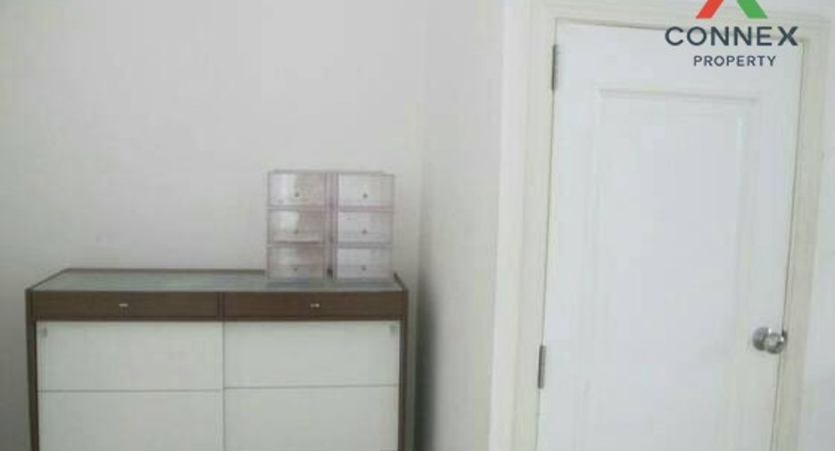 Casa adosada en venta de 3 habitaciones en Bang Kapi, Bangkok