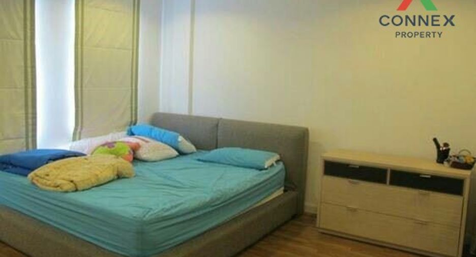 Casa adosada en venta de 3 habitaciones en Bang Kapi, Bangkok