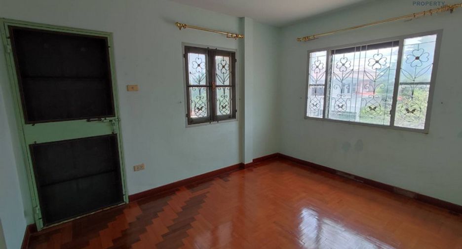 For sale 4 bedrooms house in Bang Bua Thong, Nonthaburi