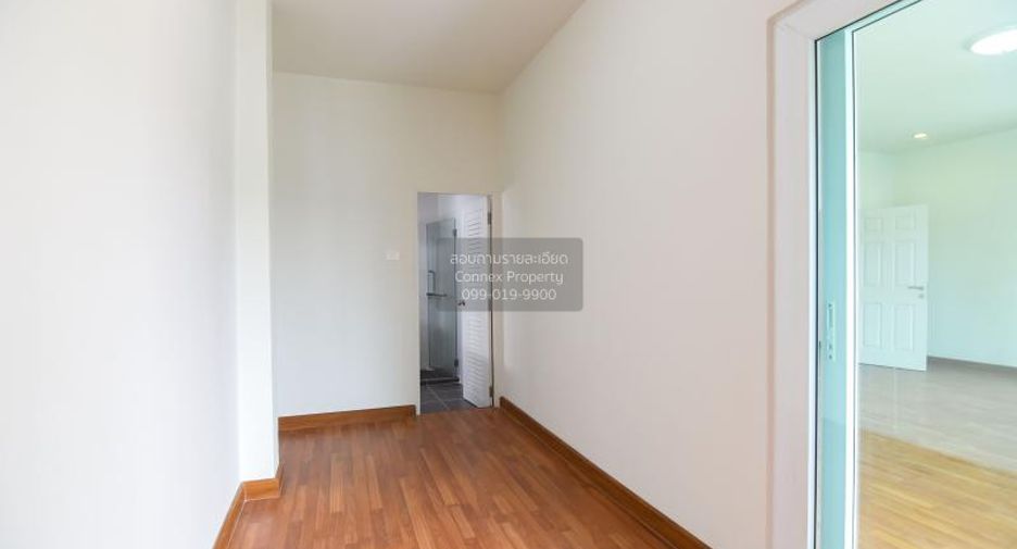 For sale 4 bedrooms house in Thanyaburi, Pathum Thani