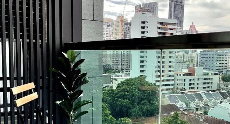 For sale 1 bed condo in Khlong Toei, Bangkok