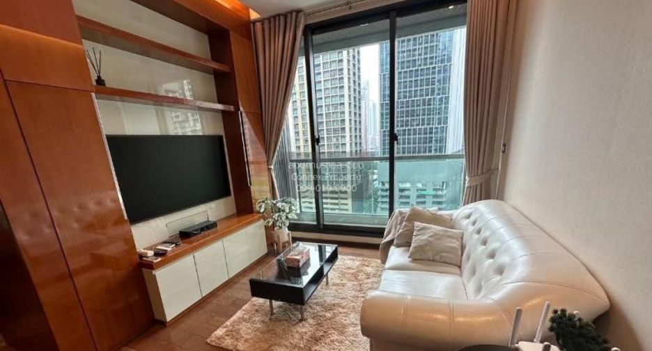 For sale 1 bed condo in Khlong Toei, Bangkok