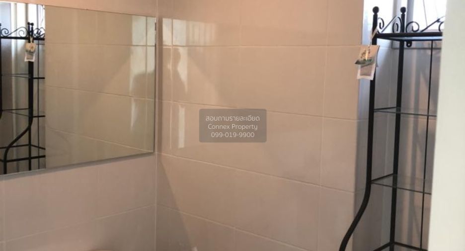 For sale 2 bedrooms condo in Huai Khwang, Bangkok