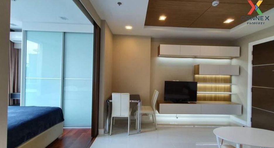 For sale 1 bed condo in Mueang Samut Prakan, Samut Prakan