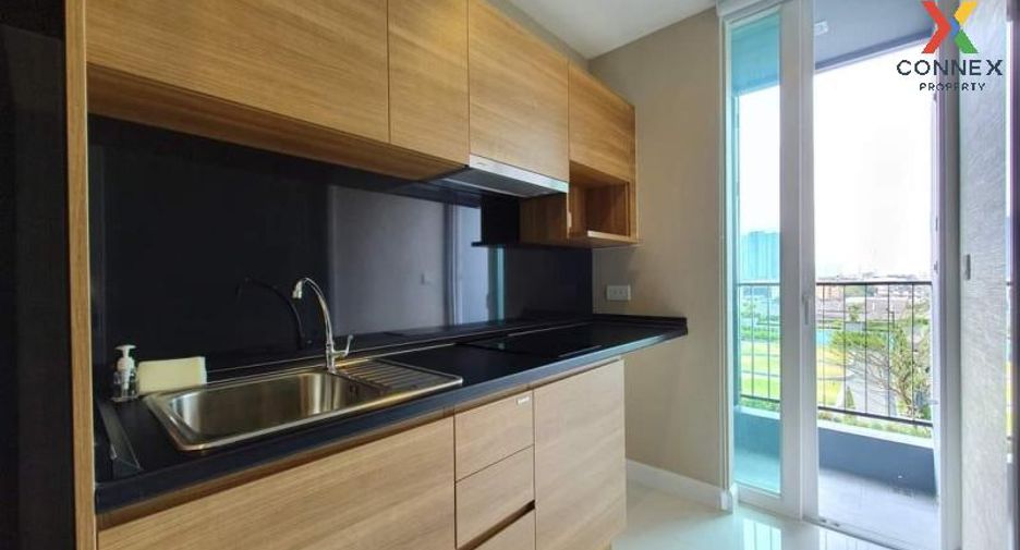 For sale 1 bed condo in Mueang Samut Prakan, Samut Prakan