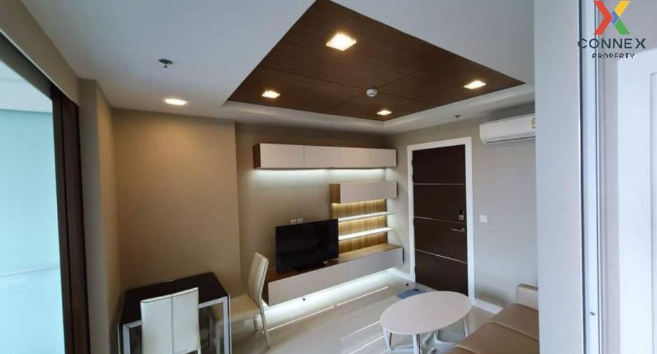 For sale 1 bed condo in Mueang Samut Prakan, Samut Prakan
