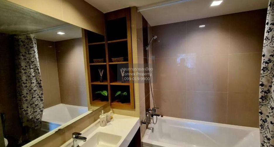 For sale 1 bed condo in Phra Khanong, Bangkok