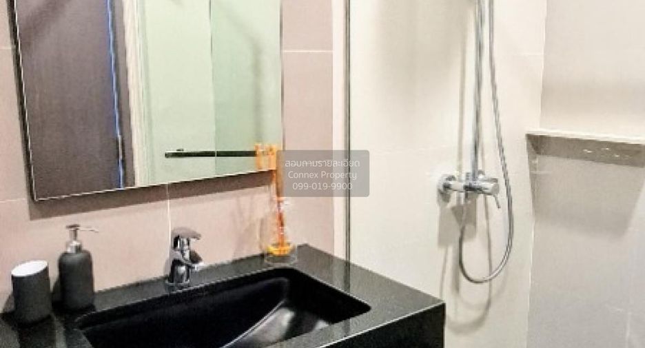 For sale 1 bed condo in Khlong Toei, Bangkok