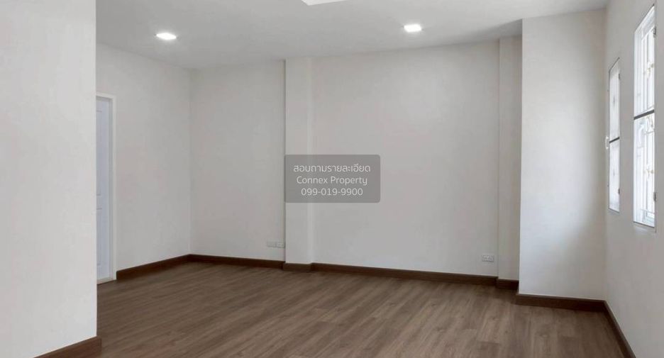 For sale 5 bedrooms townhouse in Mueang Nonthaburi, Nonthaburi