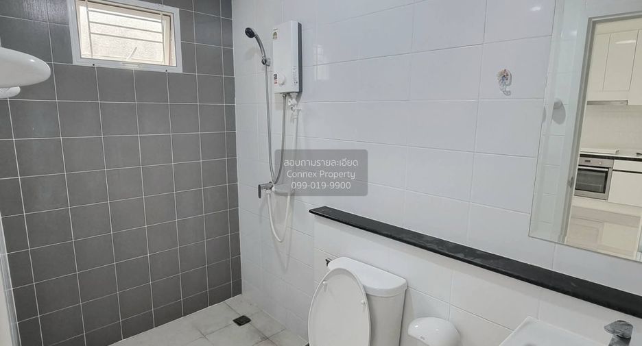 For sale 3 bedrooms townhouse in Bang Phli, Samut Prakan