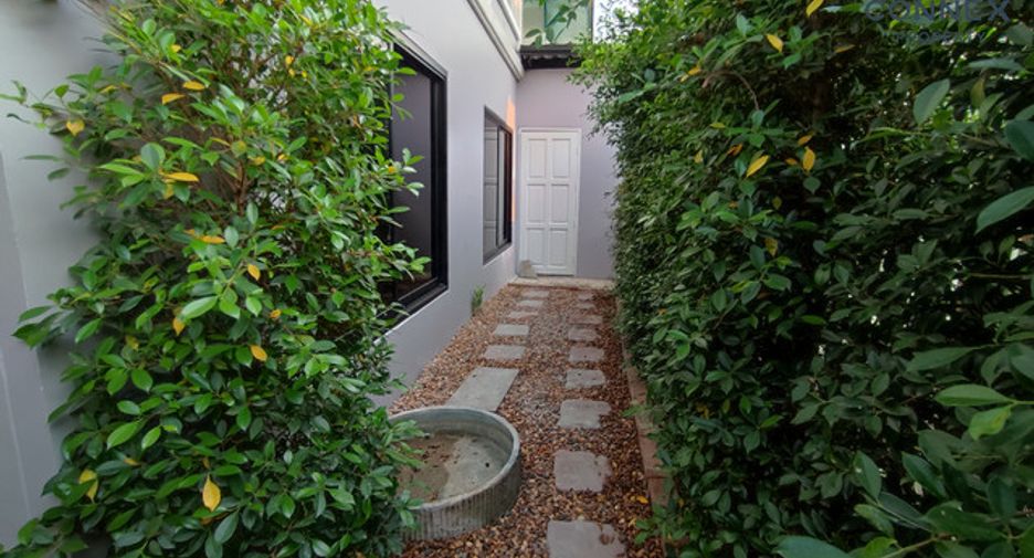 Casa adosada en venta de 3 habitaciones en Bang Yai, Nonthaburi