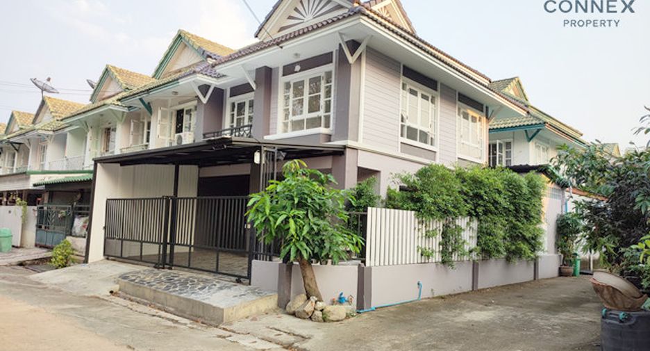 Casa adosada en venta de 3 habitaciones en Bang Yai, Nonthaburi