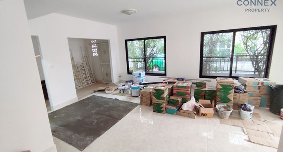 Casa adosada en venta de 3 habitaciones en Bang Yai, Nonthaburi