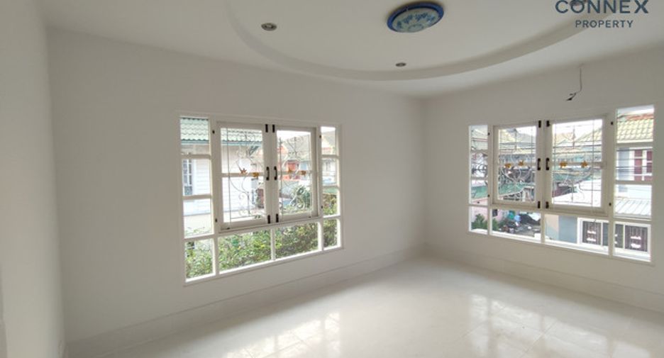 Casa adosada en venta de 3 habitaciones en Bang Yai, Nonthaburi
