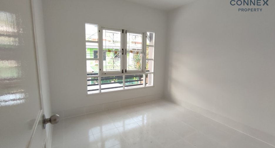 Casa adosada en venta de 3 habitaciones en Bang Yai, Nonthaburi