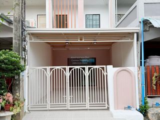 À vendre 2 chambres maison de ville à Sai Mai, Bangkok