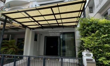 Casa adosada en venta de 3 habitaciones en Chatuchak, Bangkok