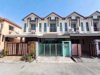 À vendre 2 chambres maison de ville à Sai Mai, Bangkok