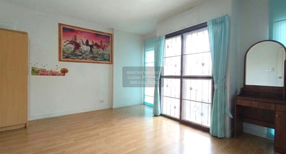 À vendre 2 chambres maison de ville à Sai Mai, Bangkok