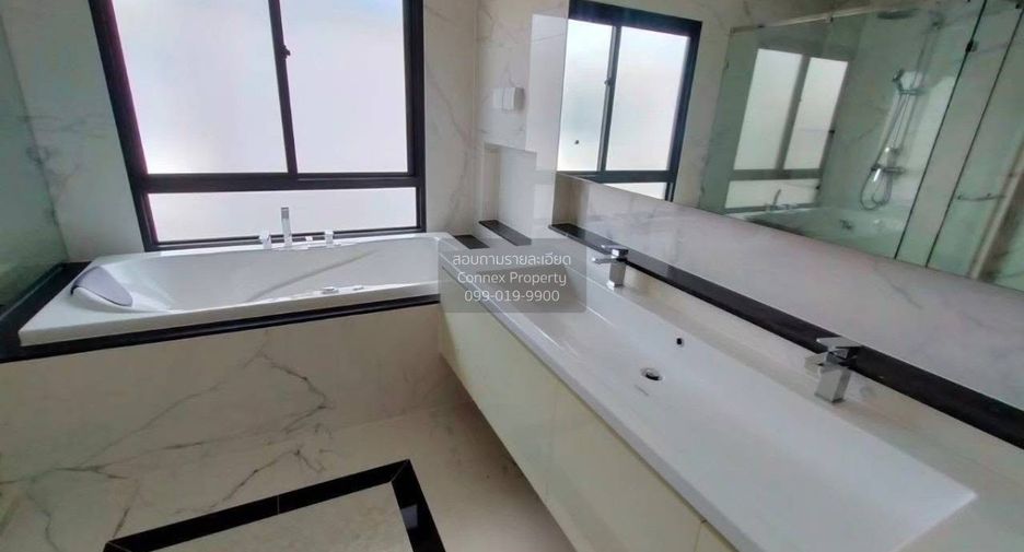 For sale 4 bedrooms house in Pak Kret, Nonthaburi