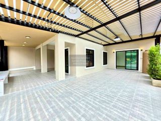 Casa adosada en venta de 4 habitaciones en Bang Yai, Nonthaburi