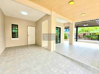 Casa adosada en venta de 4 habitaciones en Bang Yai, Nonthaburi