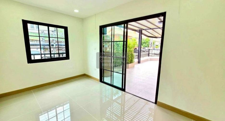 Casa adosada en venta de 4 habitaciones en Bang Yai, Nonthaburi