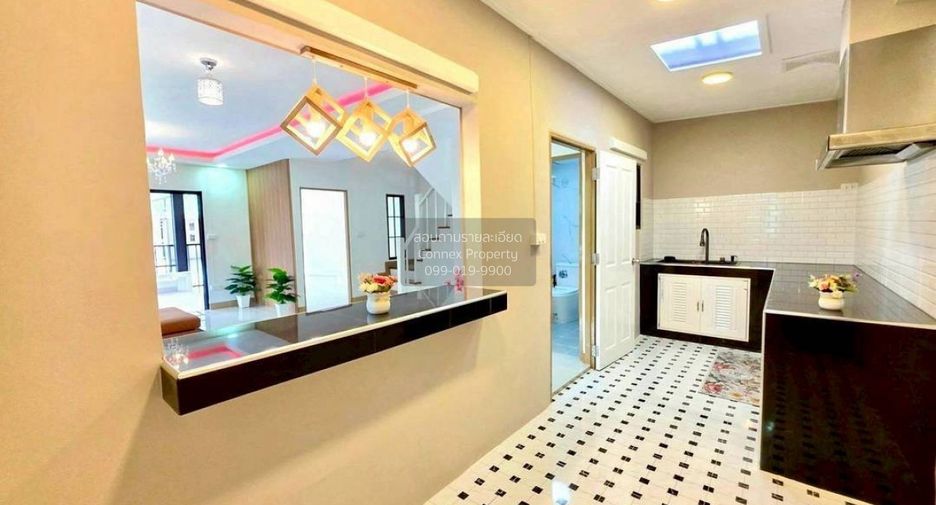 Casa adosada en venta de 4 habitaciones en Bang Yai, Nonthaburi