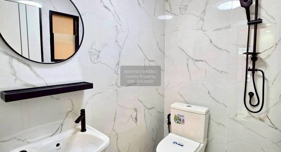 Casa adosada en venta de 4 habitaciones en Bang Yai, Nonthaburi