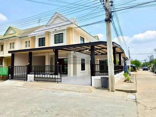 Casa adosada en venta de 4 habitaciones en Bang Yai, Nonthaburi