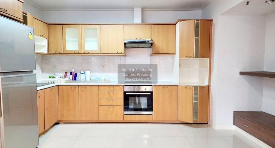 À vendre 2 chambres condo à Khlong Toei, Bangkok