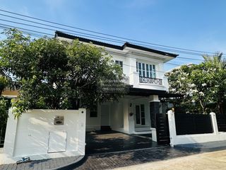 Casa en venta de 3 habitaciones en Bang Khen, Bangkok