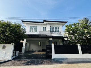 Casa en venta de 3 habitaciones en Bang Khen, Bangkok