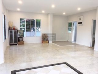 Casa en venta de 3 habitaciones en Bang Khen, Bangkok
