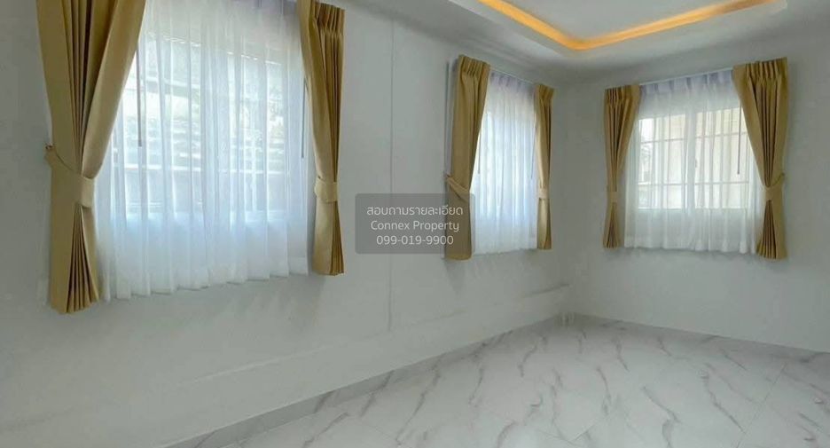 出售 4 卧室 联排别墅 在 Khlong Luang, Pathum Thani