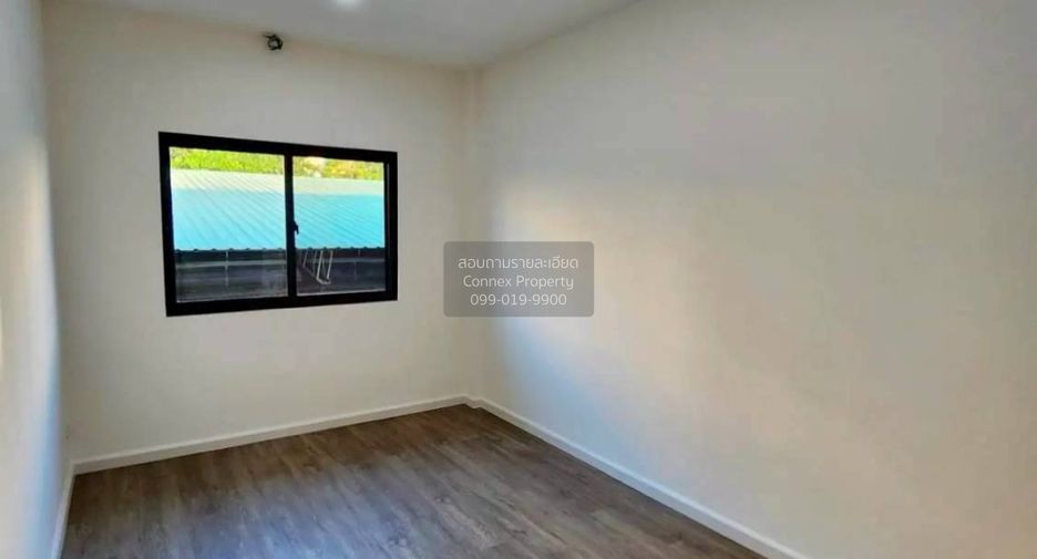 Casa adosada en venta de 2 habitaciones en Bang Kapi, Bangkok