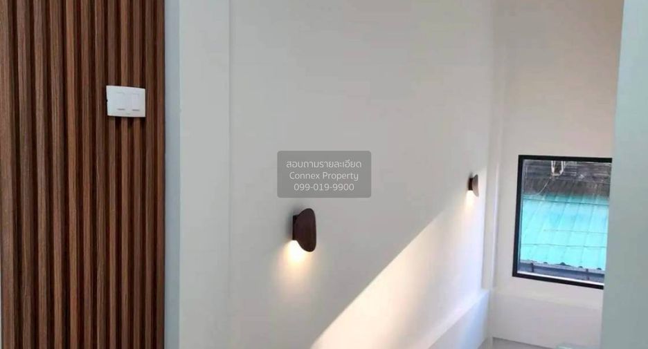 Casa adosada en venta de 2 habitaciones en Bang Kapi, Bangkok