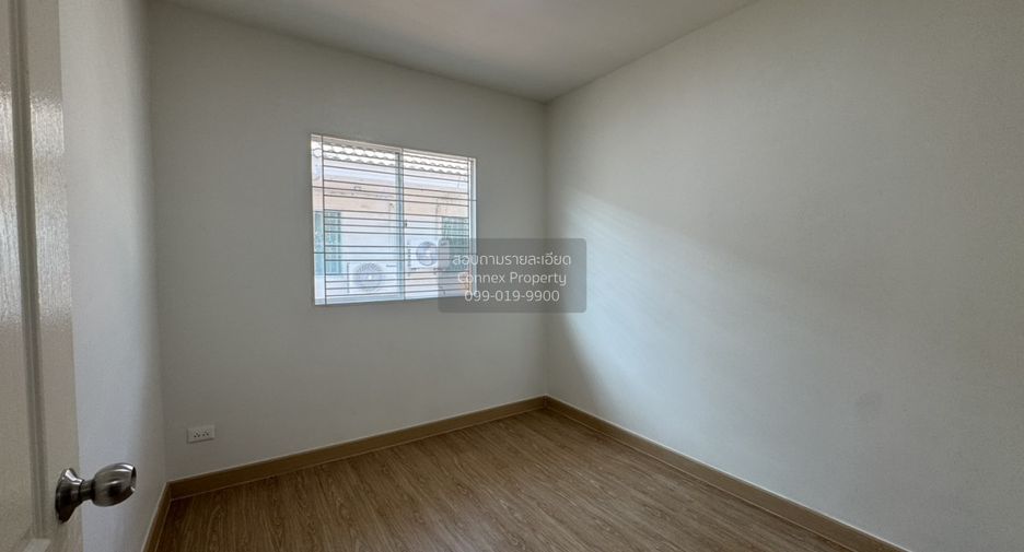 For sale 3 bedrooms townhouse in Bang Khun Thian, Bangkok