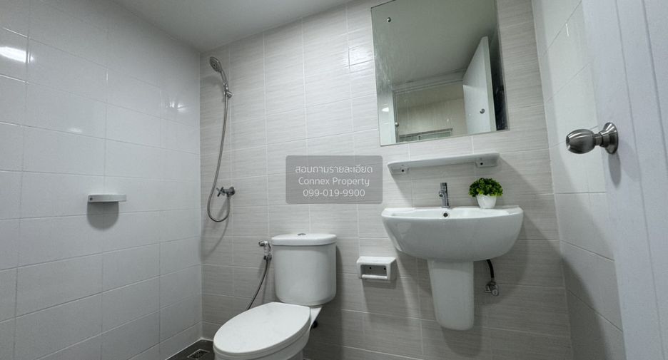 For sale 3 bedrooms townhouse in Bang Khun Thian, Bangkok