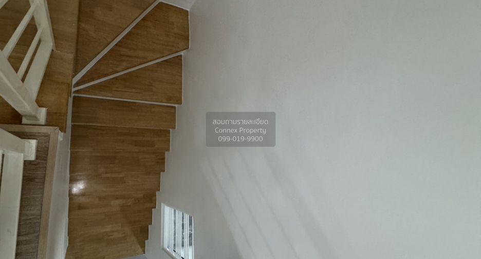 For sale 3 bedrooms townhouse in Bang Khun Thian, Bangkok